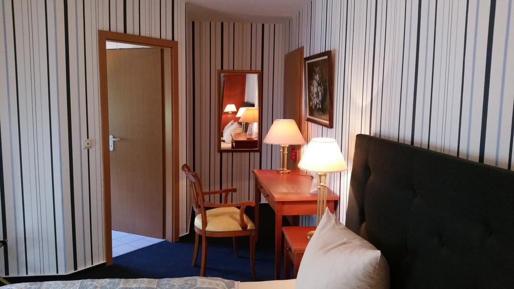 Landhaus Rebstock Worms Kamer foto