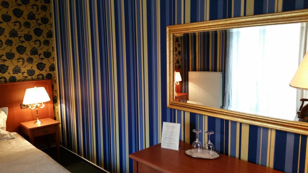 Landhaus Rebstock Worms Kamer foto