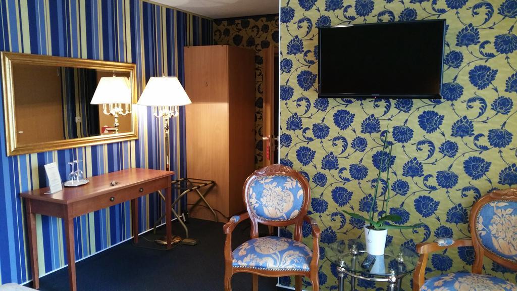 Landhaus Rebstock Worms Kamer foto